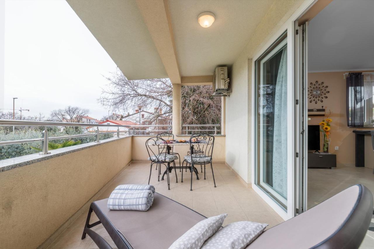 Apartment Andrea Πόρετς Εξωτερικό φωτογραφία